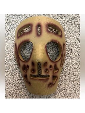 Rare Terry Sawchuk 2002/2003 UPPER DECK MINI Collector MASK Comes with Box